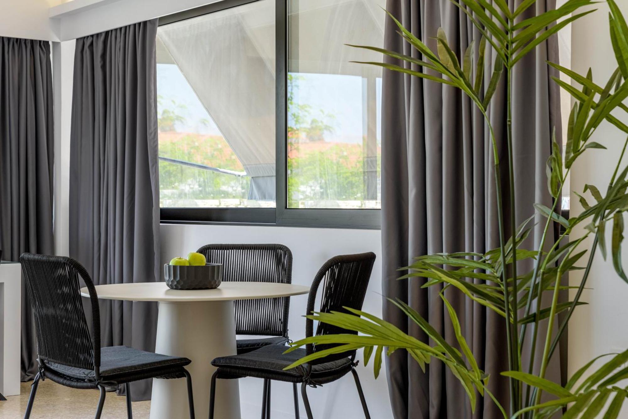 Momo Suites, Acropolis By Aura Homes Athen Zimmer foto